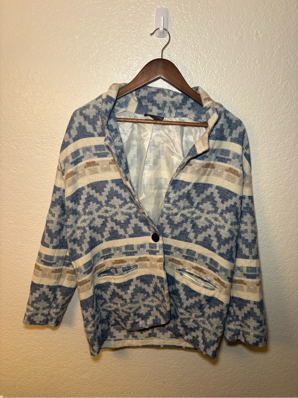 Tracy Evans Blue and Cream Patterned Blazer